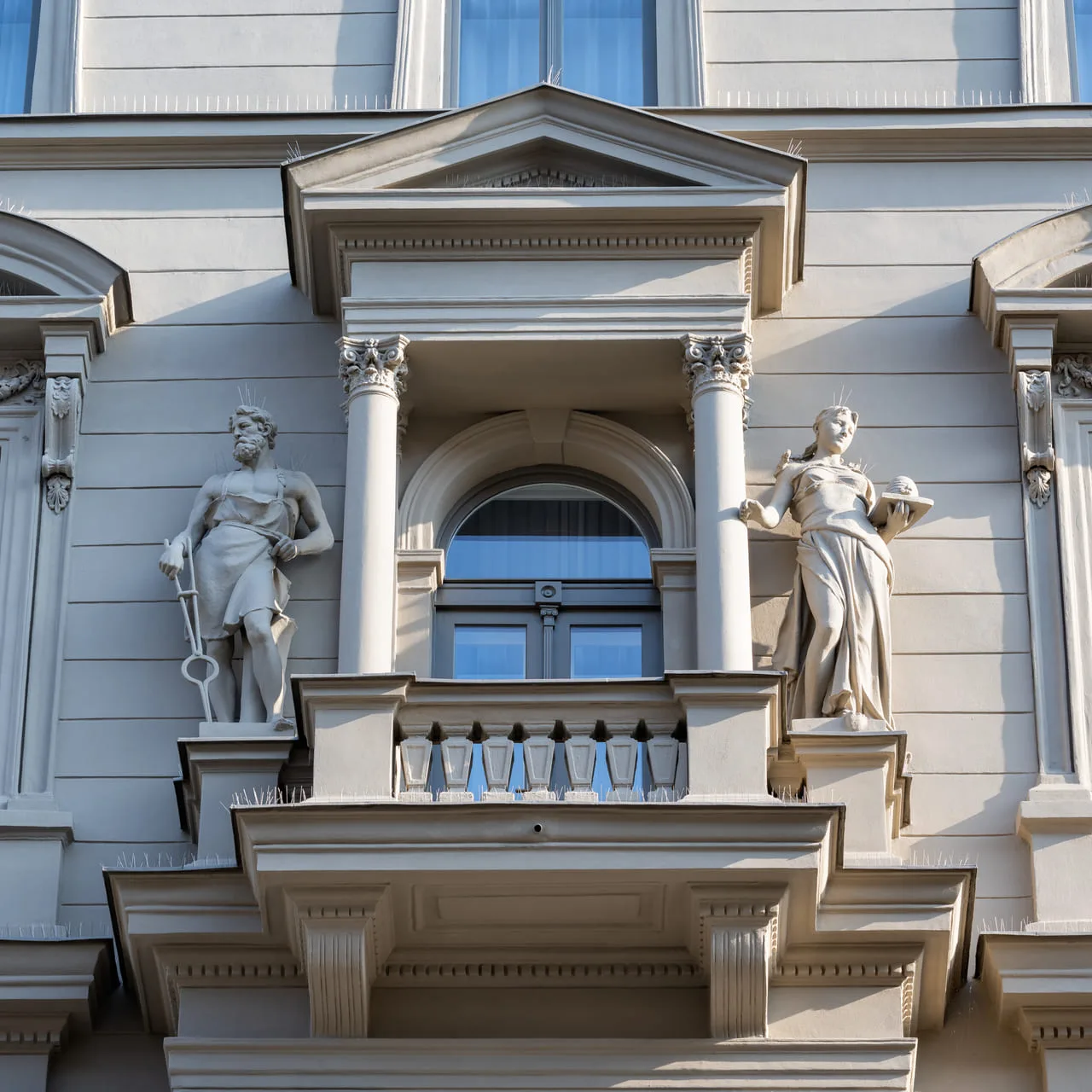 230823_The Manes_5_Facade_Details_377-1 crop