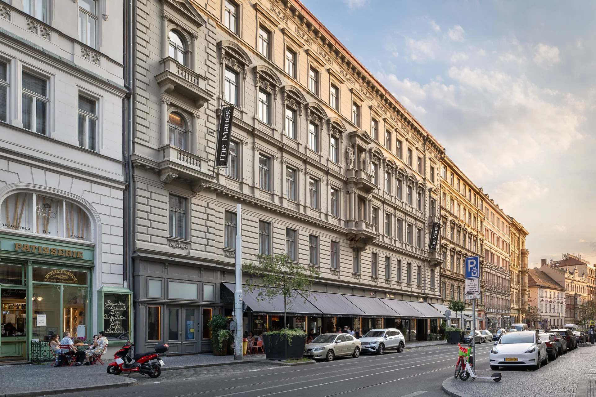 the manes hotel